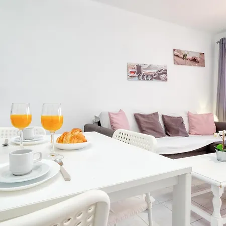 Abora - 500m To The By Lanzarote Apartamento Puerto del Carmen (Lanzarote)